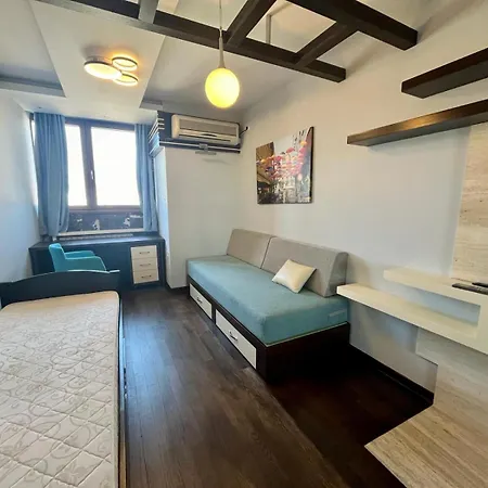 Apartment Passpartu