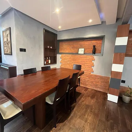 Apartment Passpartu